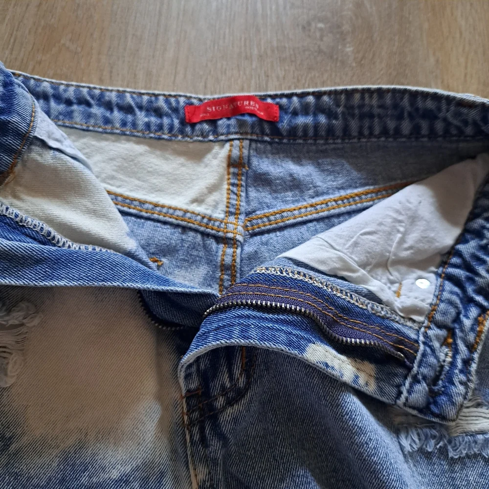 Signature 8 Ripped Blue White Denim Distressed Frayed Cotton Shorts Size Small